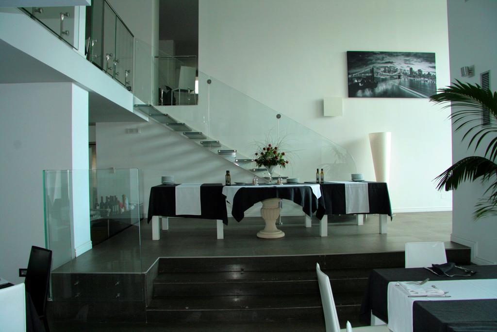 Hotel Quadrifoglio Castello di Cisterna Buitenkant foto